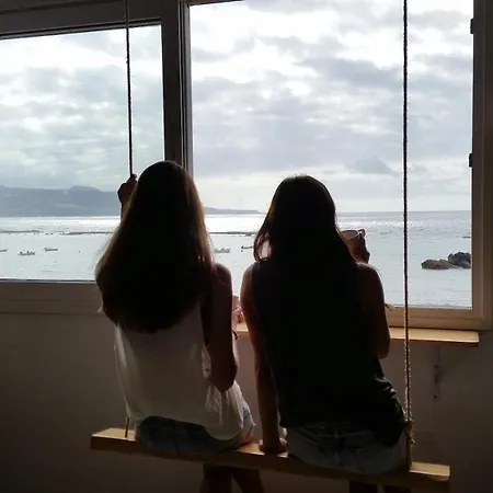 بيت شباب Hitide House