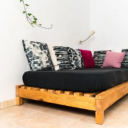 بيت شباب Hitide House *