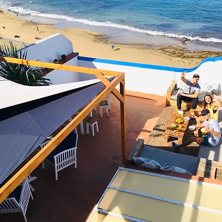 بيت شباب Hitide House