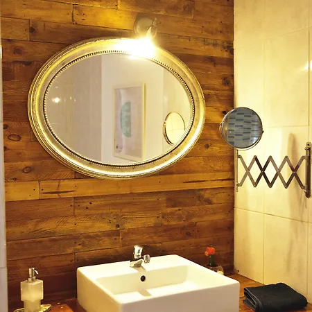 Hitide House بيت شباب