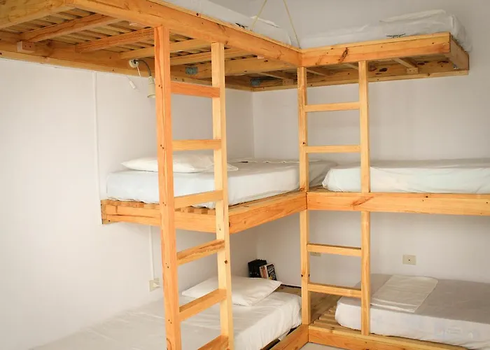 Ostello Hitide House *