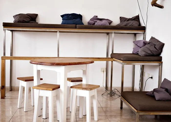 Hitide House Vandrarhem *