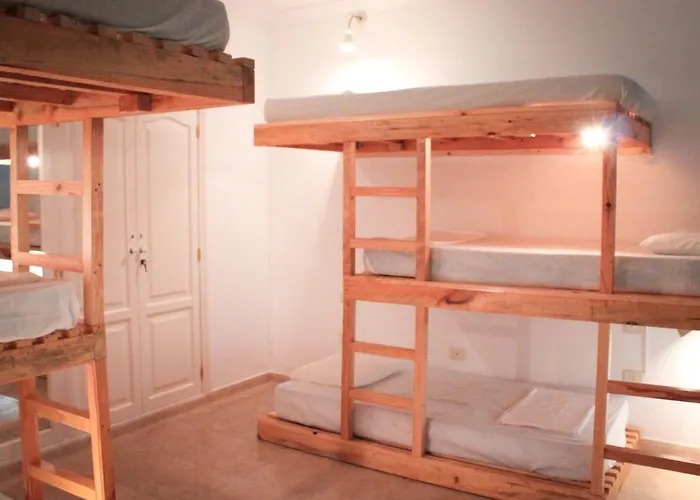 Hitide House Hostel *