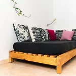 Albergue Hitide House *